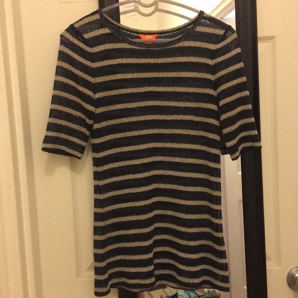 Love this striped top!